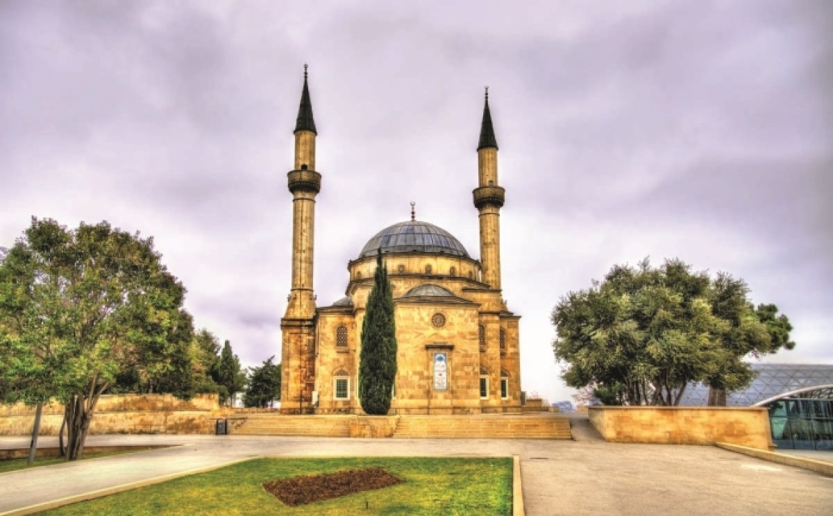 Bakü'ye birde bu karelerle bakın