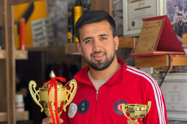 Emrah Bilen Türkiye’yi Temsil Edecek