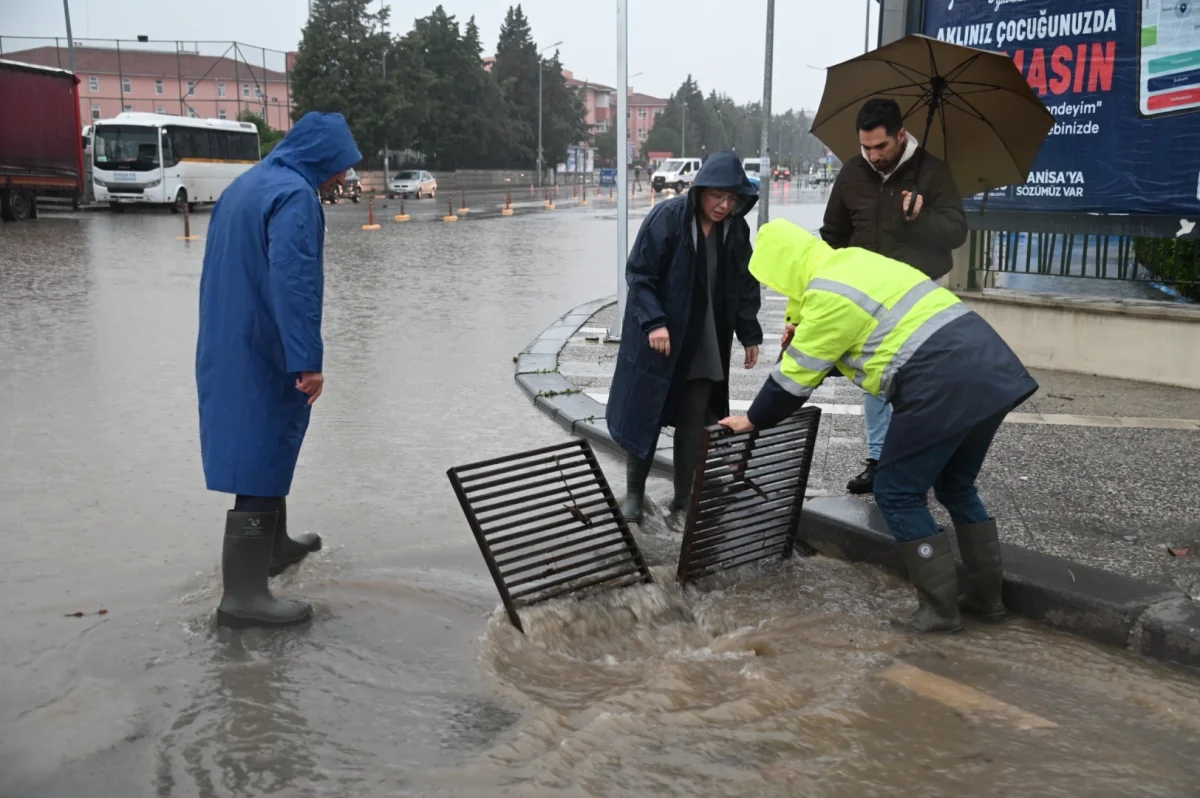 MASKİ’den Manisa’da Sağanak Mesaisi